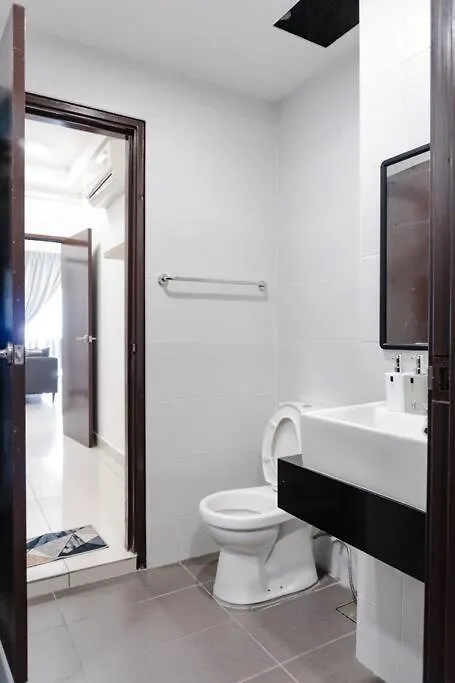 Ksl A 3R3B 1-5Pax #Daya#Austin#Ikea#Aeon Apartment Johor Bahru